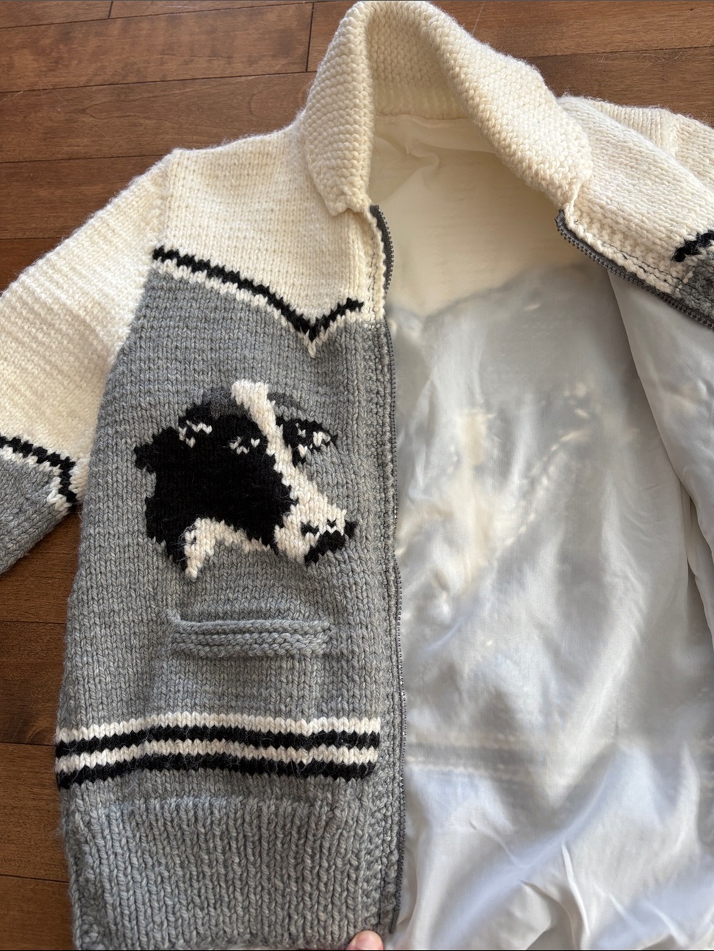 Handmade Vintage Chunky Zip-Front Cow Motif Sweater Vest in Gray & Cream - Picture 6 of 12